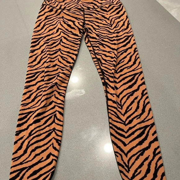 Varley cheetah leggings - Picture 6 of 8